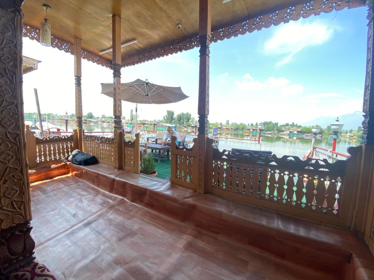 Lake Palace Group Of House Boats Srīnagar Dış mekan fotoğraf