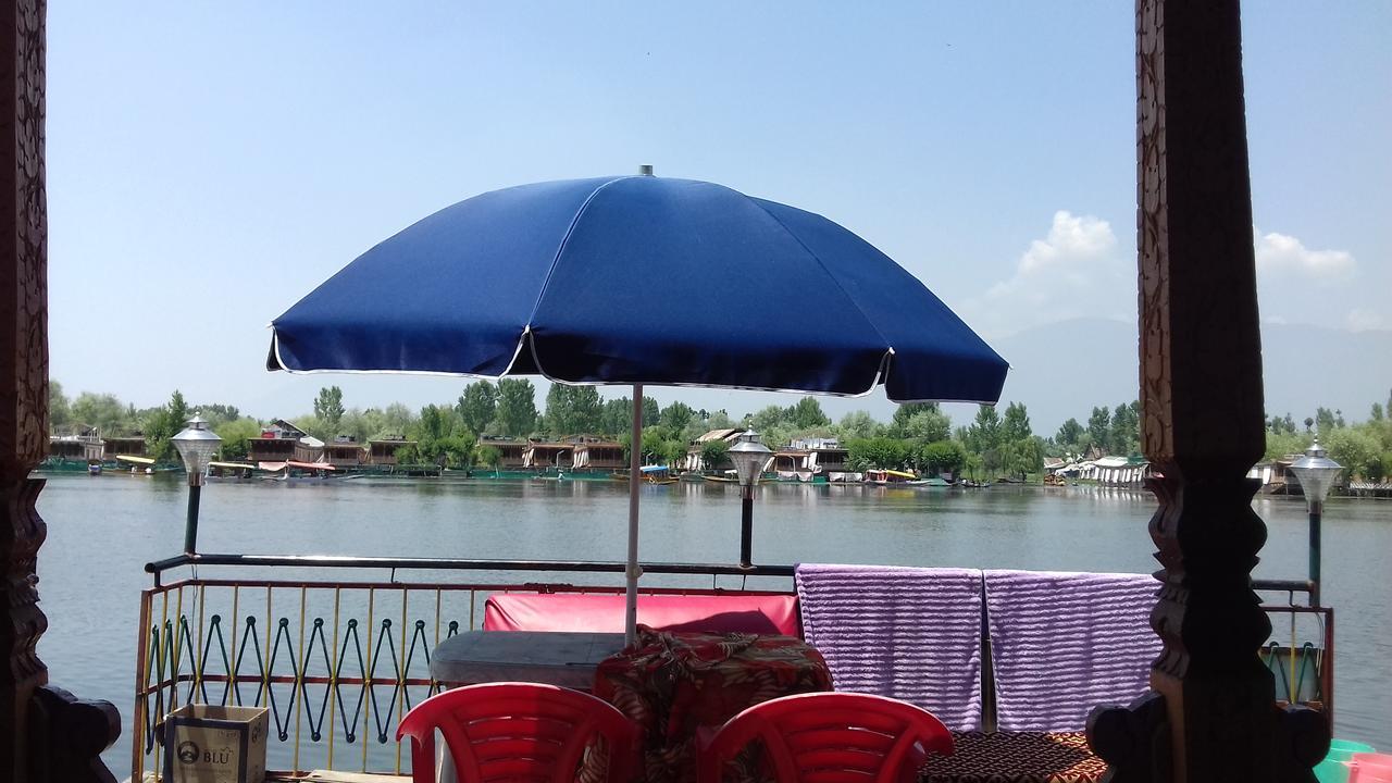Lake Palace Group Of House Boats Srīnagar Dış mekan fotoğraf